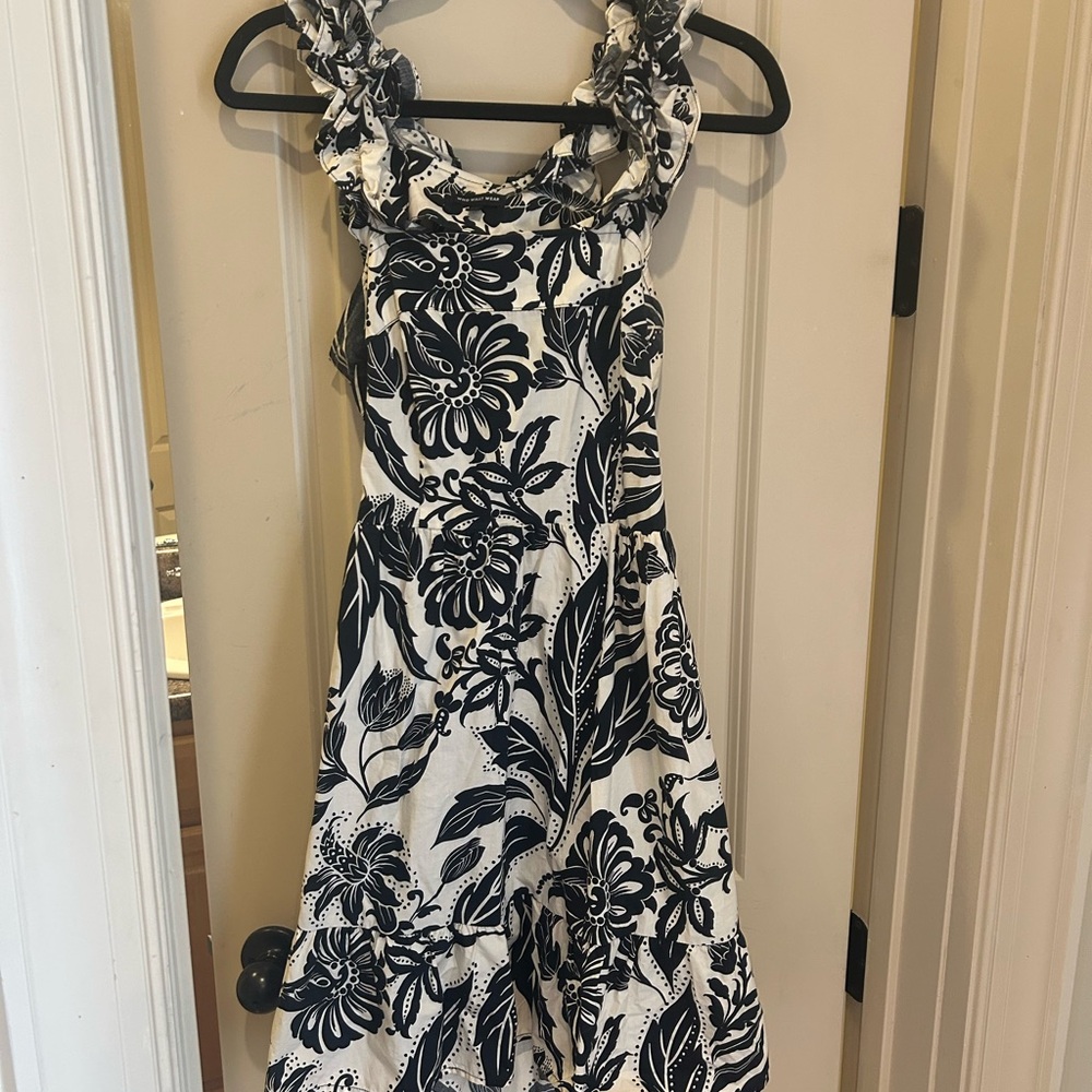 Who what where Black and White Floral Dress